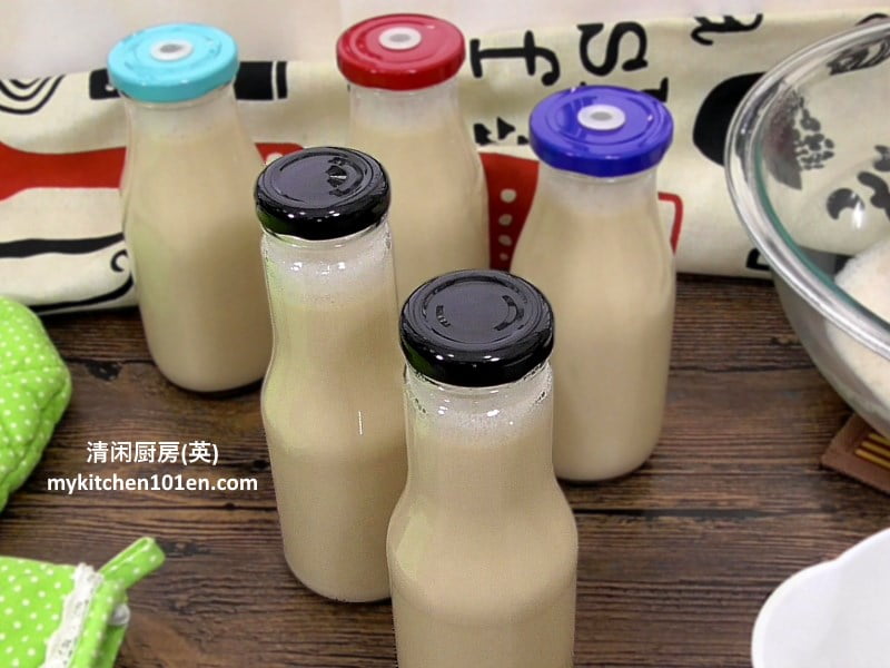 Homemade Soy Milk - Tiny Urban Kitchen