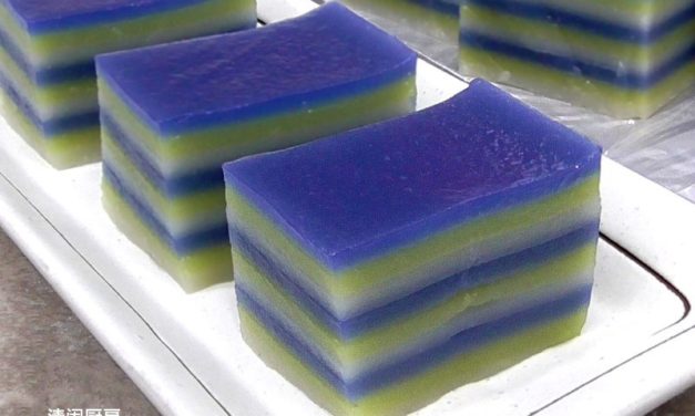 Natural 3-Colour 9-Layer Kuih Lapis- No Artificial Colouring
