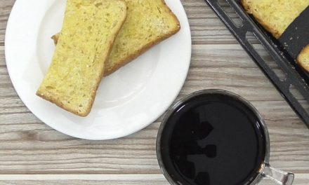 Turn Bread into Bread Crackers / Bread Rusk (Roti Kok)