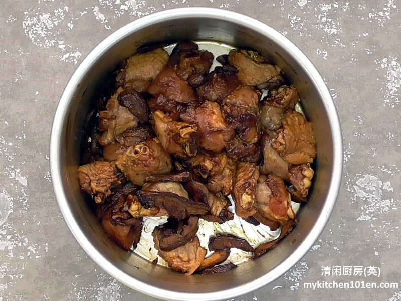 rice-cooker-version-claypot-chicken-rice1