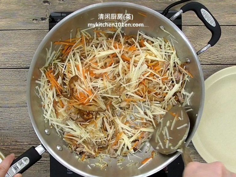 Bang Kuang Char/Jiu Hu Char (StirFried Jicama with Cuttlefish