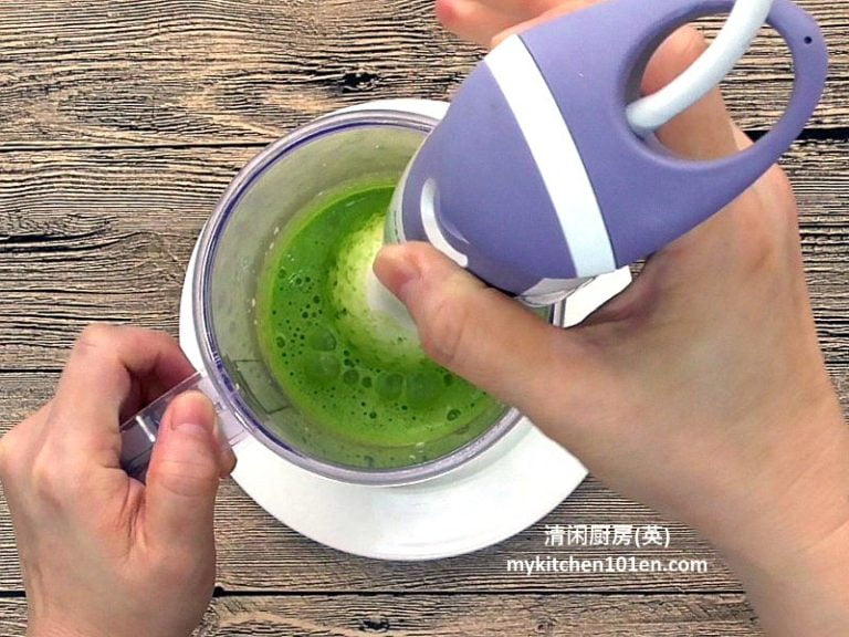 Easy Pandan Rice Cooker Sponge Cake