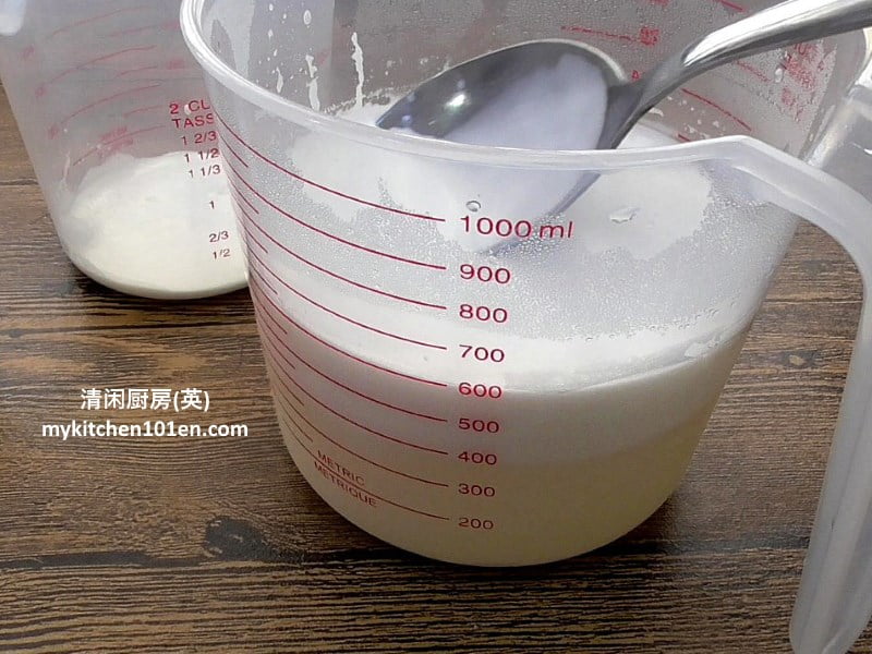 How to Extract Thick Coconut Milk from Fresh Grated Coconut