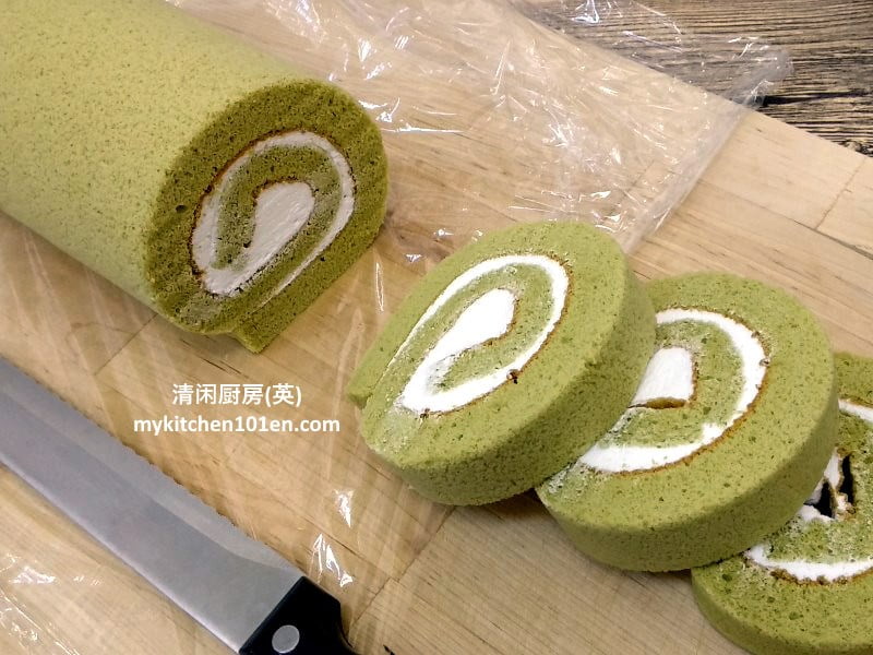 Matcha (Japanese Green Tea) Swiss Roll Cake