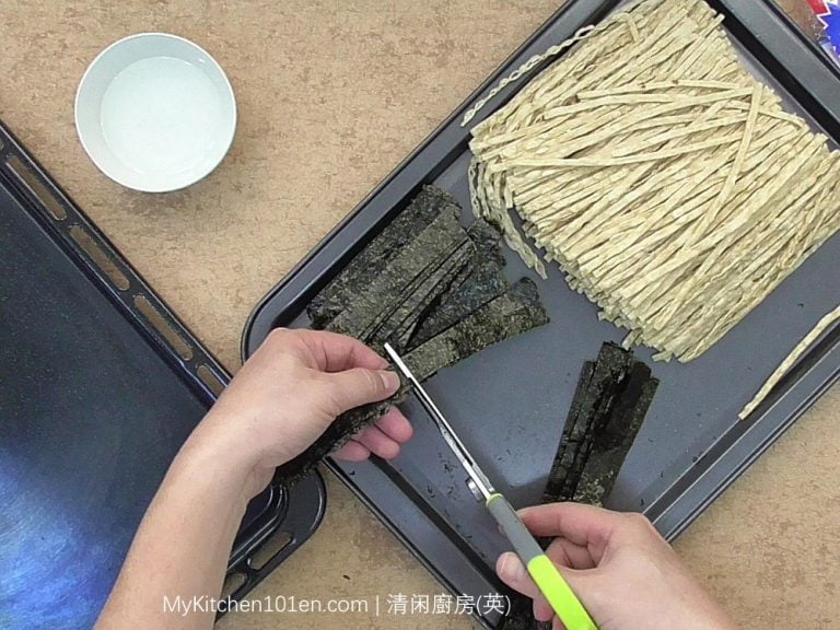 Crispy Roasted Seaweed Fish Strips Snack