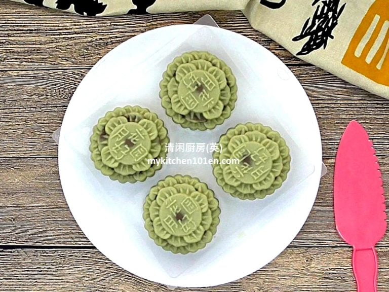 Matcha (Japanese Green Tea) Red Bean AgarAgar Jelly Mooncakes
