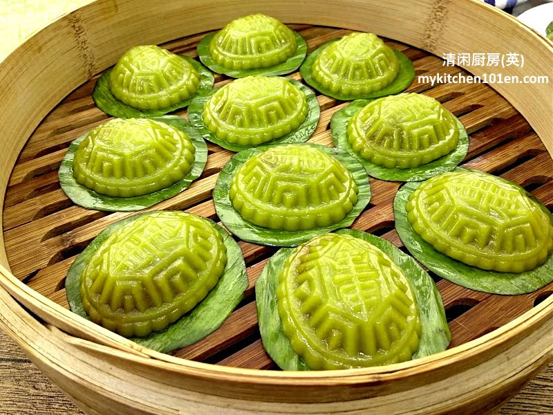 Pandan Angku Kuih (Gula Melaka Coconut Filling 