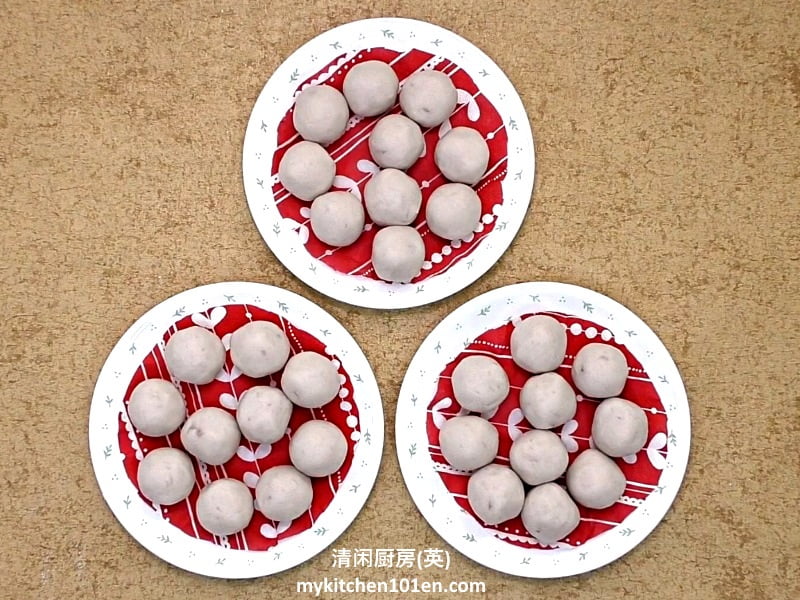 Deep-Fried Nian Gao Taro Balls