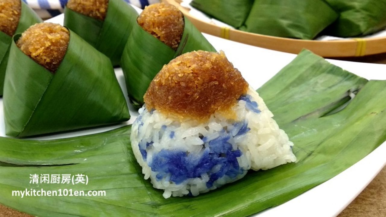 Pulut Inti Steamed Glutinous Rice With Gula Melaka Coconut Topping Mykitchen101en Com