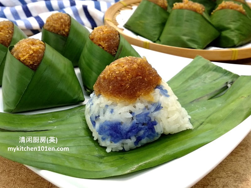 Pulut Inti Steamed Glutinous Rice With Gula Melaka Coconut Topping Mykitchen101en Com