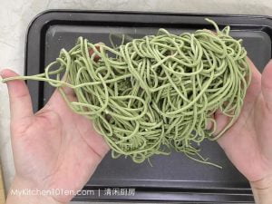How to Make Spinach Noodles