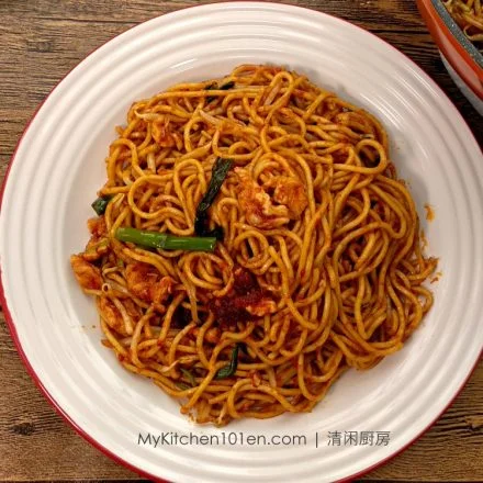 Mee Goreng (Stir Fried Noodles) - Farah J. Eats