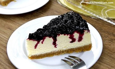 Baked Eggless Blueberry Cheesecake (with Homemade Blueberry Jam)