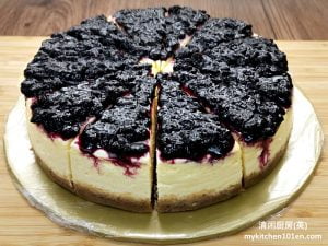 Eggles Baked Cheesecake with Homemade Blueberry Jam