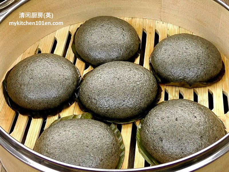 Hakka Hee Pan with Black Sesame