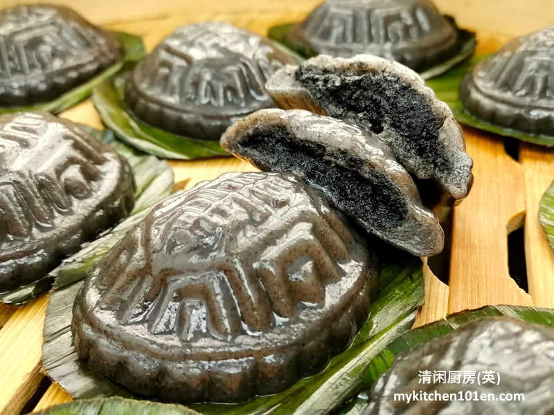 Black Sesame Angku Kuih  MyKitchen101en.com