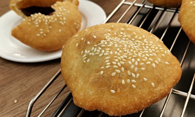 Ham Chim Peng (Fried Savory Dough) with Smooth Red Bean Filling
