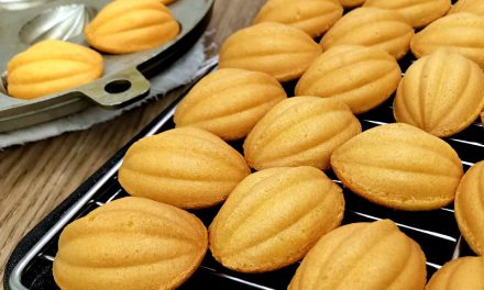 Kuih Bahulu /Bahulu Egg Sponge Cakes (Soft Reduced Sugar Version)