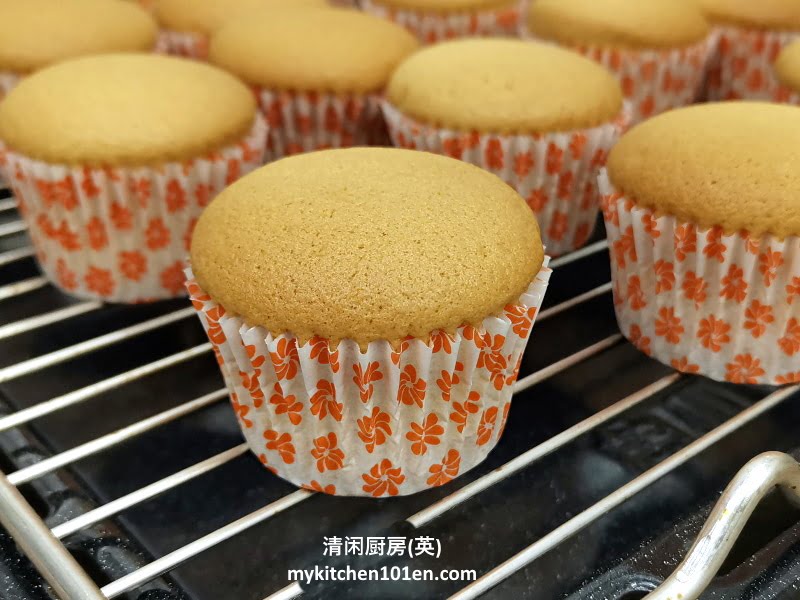 Traditional Baked Egg Sponge Cakes