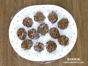 Teochew Red Peach Rice Kuih with natural red colouring