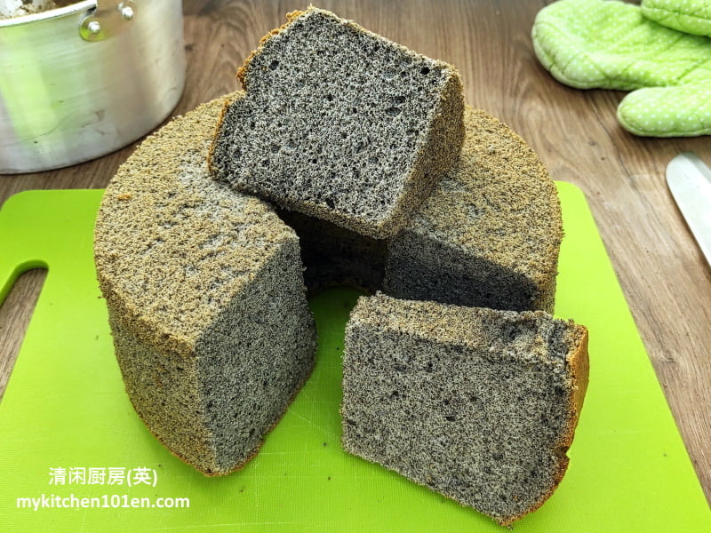 Chiffon Cake with Black Sesame