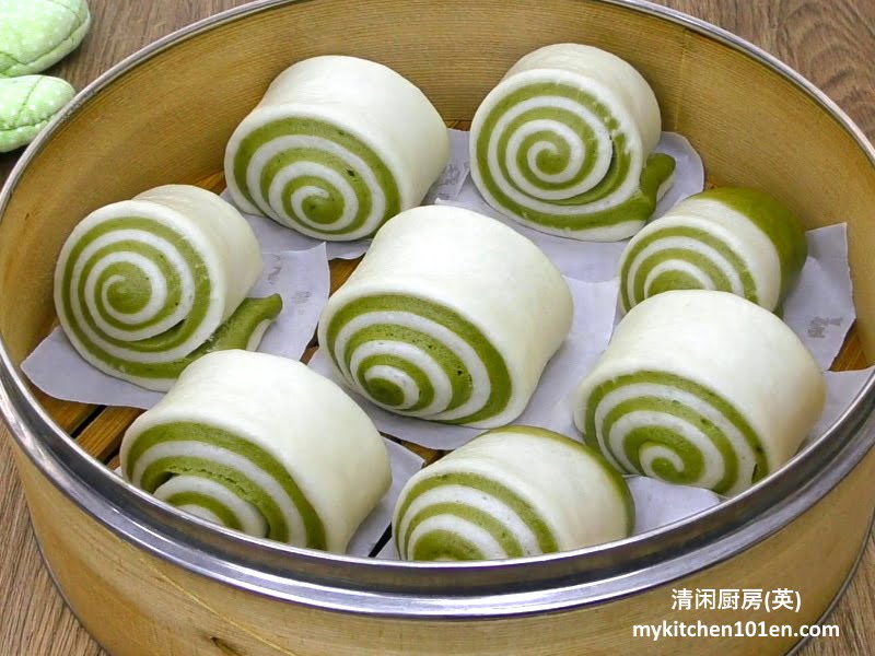Matcha milk spiral mantou
