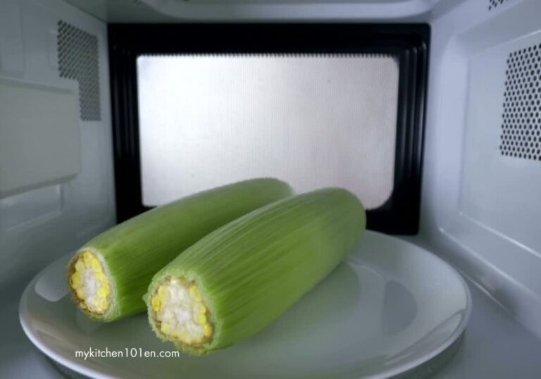How to Cook Corn Cob in Microwave