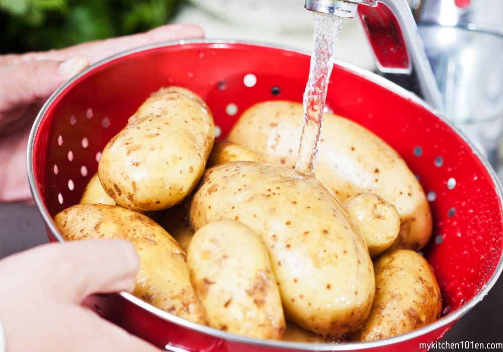 How to Bake Potatoes In Oven