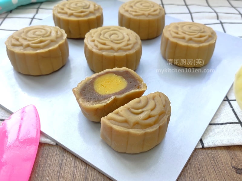 coffee snow skin mooncake