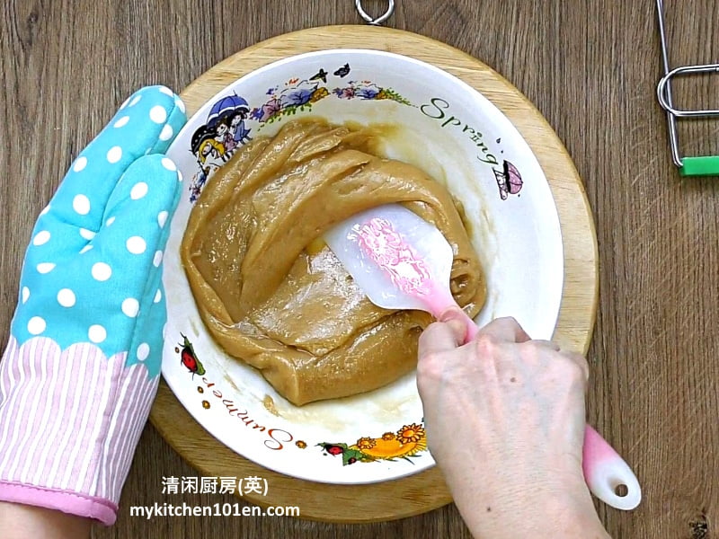 Coffee Snow Skin Mooncake