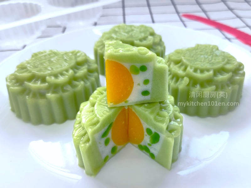 Pandan Agar-agar mooncake
