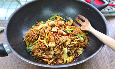 Comforting Homestyle Fried Mee Hoon (Bihun Goreng ala Rumah): A Taste of Home